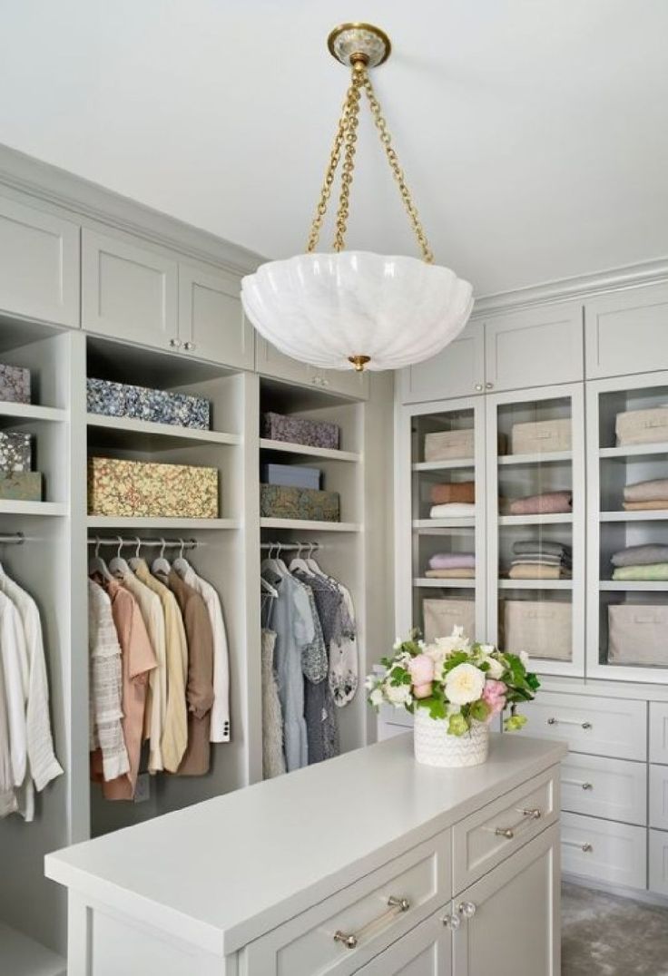 Walk-in Closet